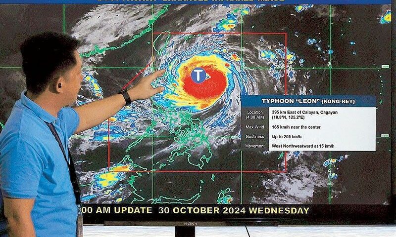 Si Leon ay naging Malaking Hurricane